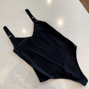 Aritzia Babaton Contour Tank Black Bodysuit